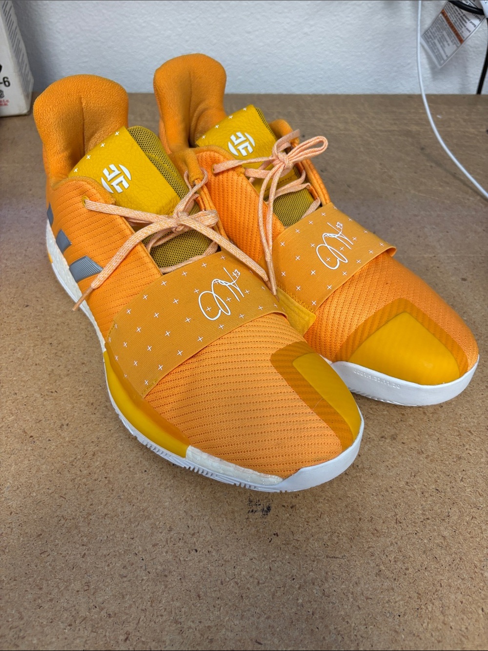ADIDAS Harden 3 Lucky Yellow Lakers Basketball D97177 Size 18